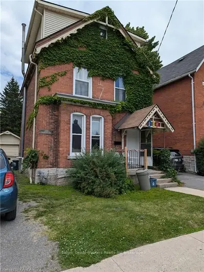 Detached in Kingston