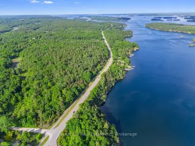 Vacant Land in Front of Leeds & Seeleys Bay