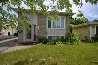 Detached in Kingston