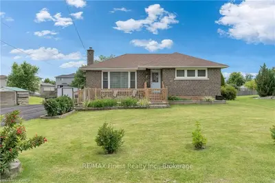 Detached in Loyalist