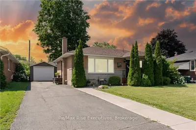 Detached in Kingston