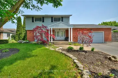 18 Garrison Village Drive, Niagara-on-the-lake, On L0s 1j0