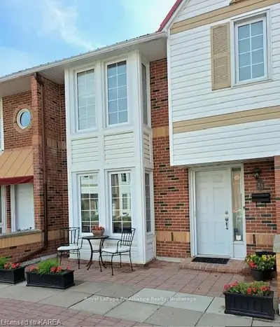 Condo Townhouse in Kingston