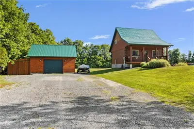 Detached in Frontenac