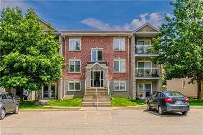 Condo Townhouse in Gananoque