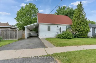 Detached in Kingston