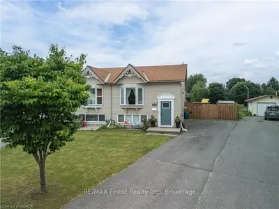 Semi-Detached in Kingston