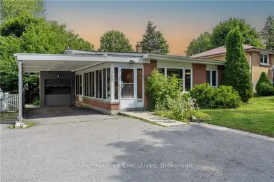 Detached in Kingston