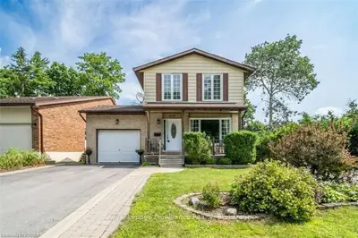 Detached in Kingston