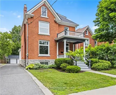 Detached in Kingston