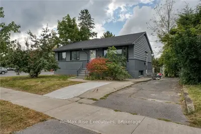 Condo Apartment in Kingston