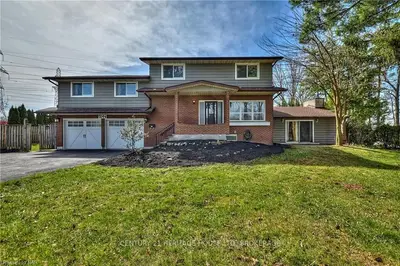 7094 Woodgate Street, Niagara Falls, On L2j 2c1