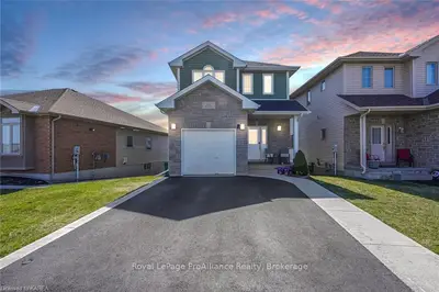 Detached in Kingston