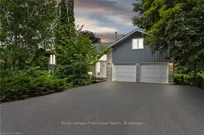 Detached in Kingston