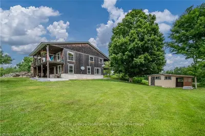 Detached in Frontenac