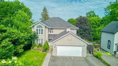 Detached in Gananoque