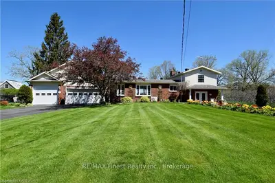 Detached in Greater Napanee