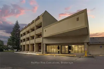 Condo Apartment in Kingston