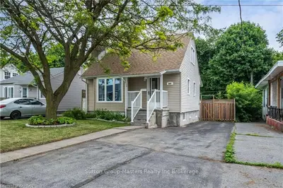 Detached in Kingston