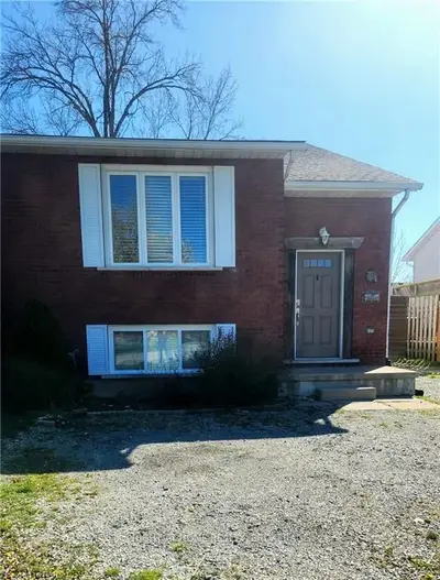 6 Joshua Court, Welland, On L3c 7e3