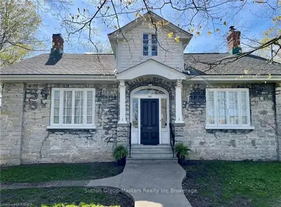 Detached in Kingston