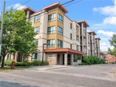 26 Wellington Street 103, St. Catharines, On L2r 5p8