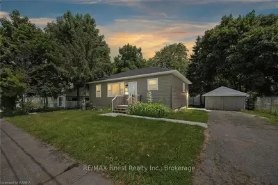 Detached in Greater Napanee
