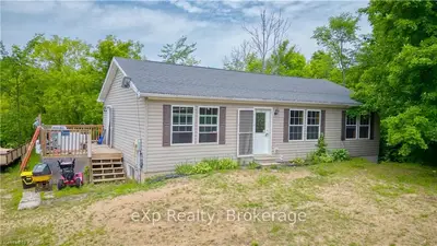 Detached in Frontenac