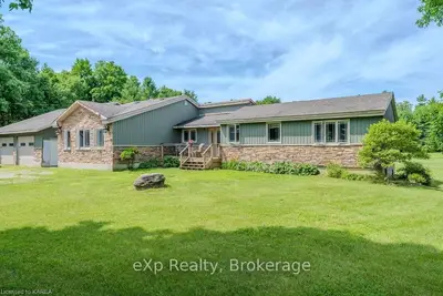 Detached in Drummond/North Elmsley