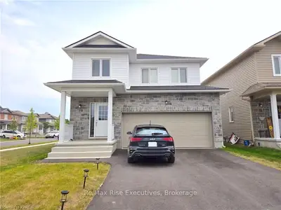 Detached in Loyalist