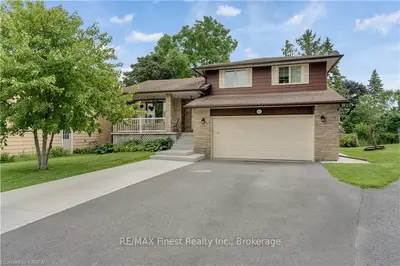 Detached in Kingston