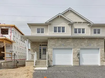 Att/Row/Townhouse in Kingston