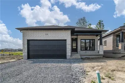 Detached in Kingston