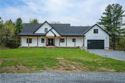 Detached in Frontenac