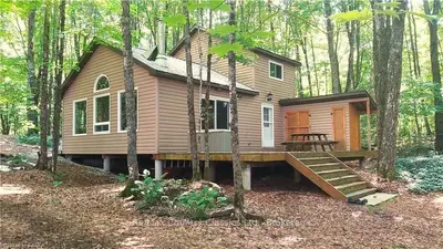 Detached in Frontenac