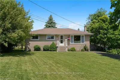 Detached in Loyalist