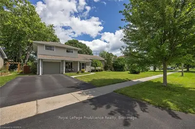 Detached in Kingston