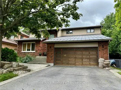 Detached in Kingston