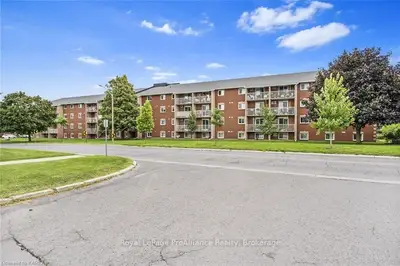 Condo Apartment in Kingston
