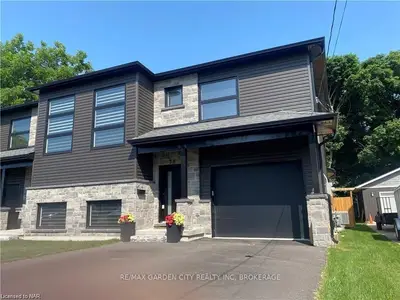 38 Page Street, Port Colborne, On L3k 5v1
