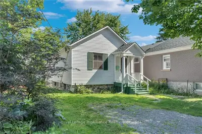Detached in Kingston