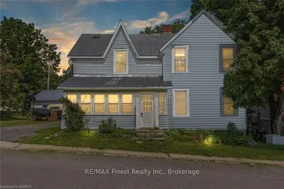 Detached in Stone Mills