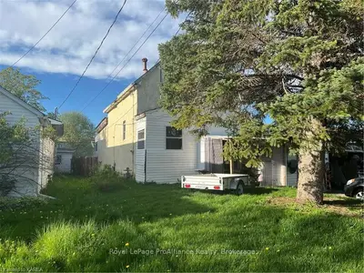 Detached in Kingston