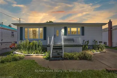 Detached in Kingston