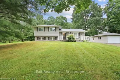 15 Bay Street, Rideau Lakes, On K0g 1p0