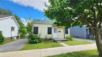 Detached in Kingston