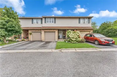 Condo Townhouse in Kingston