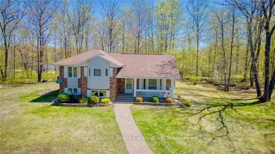 Detached in Frontenac
