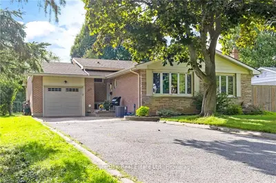 Detached in Kingston