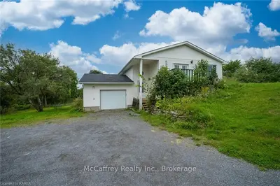 Detached in Frontenac